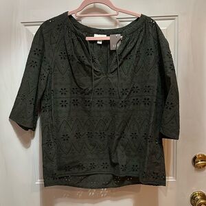 Three-quarter length sleeve blouse